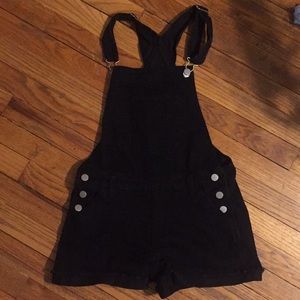 Overall shorts